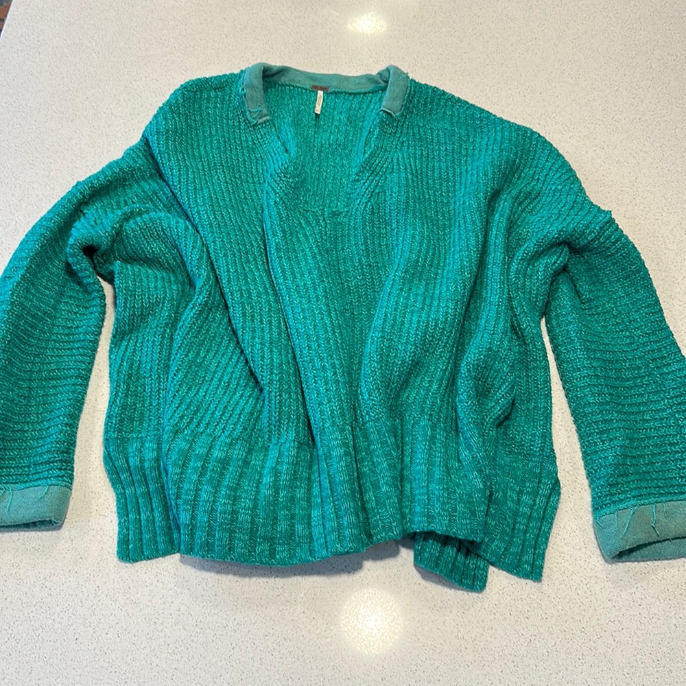 EUC Free People V Neck Sweater
